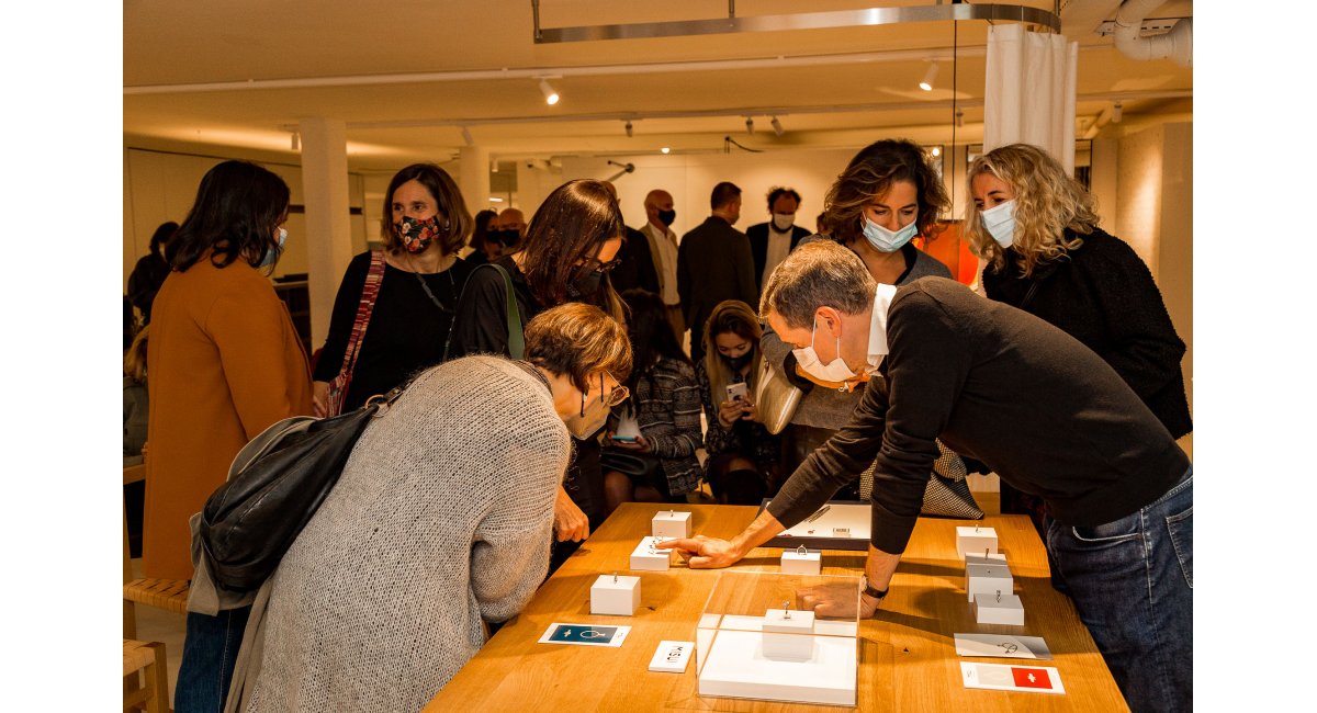 Marc Monzó presenta el solitario "IO" en primicia