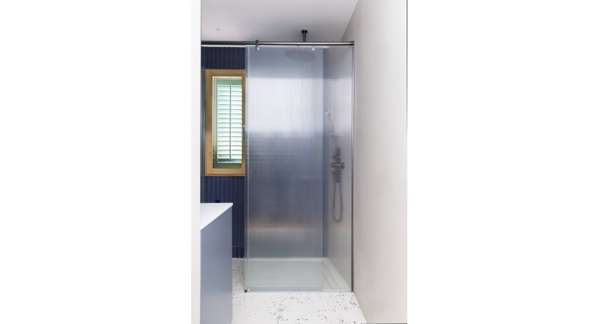 proyecto-baño-azul-MAT-barri-de-la-mercè-Barcelona